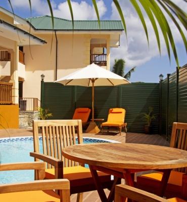The Palm Seychelles – Piscine