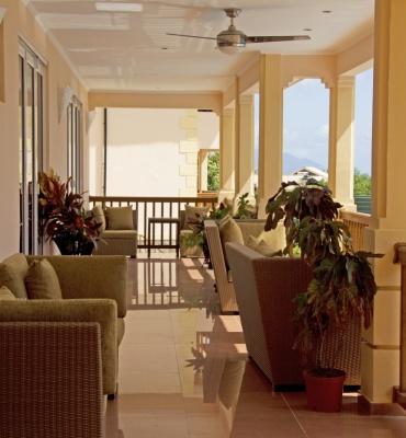 The Palm Seychelles – Piscine