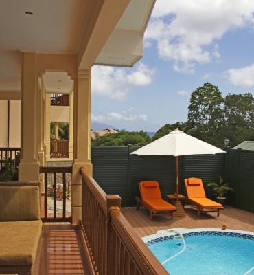 The Palm Seychelles – Piscine