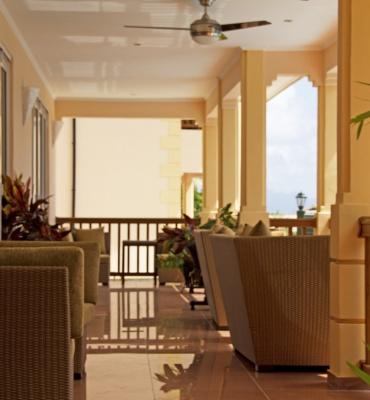 The Palm Seychelles – Piscine