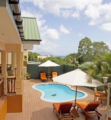 The Palm Seychelles – Piscine