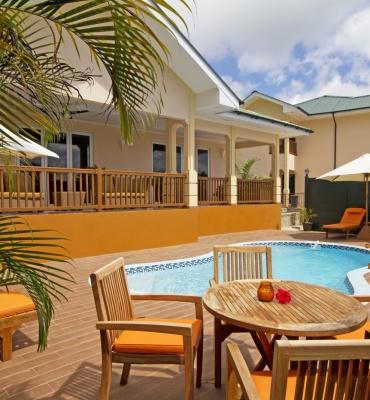The Palm Seychelles – Piscine