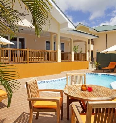 The Palm Seychelles – Piscine