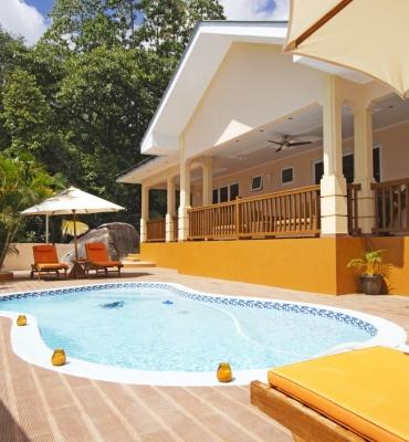 The Palm Seychelles – Piscine